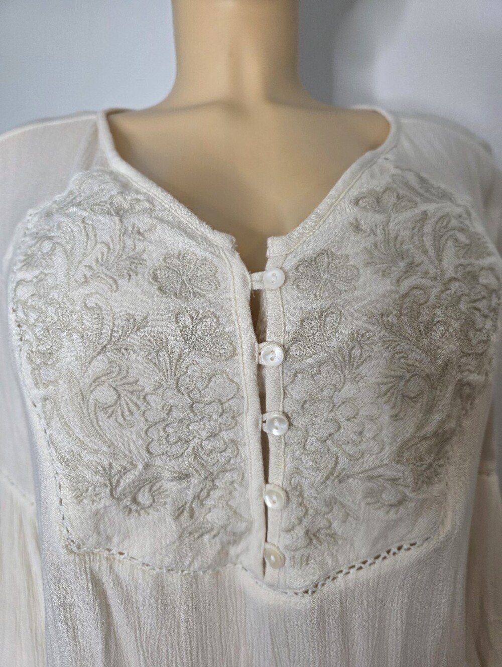 Style & Co. Cream Embroidered Peasant Blouse Size US/M - Picture 9 of 16